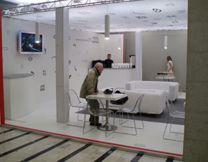 Оформление презентации компании AUDI на Третьем международном фестивале современного кино «Завтра»/2morrow3», кинотеатр «35мм», 2010